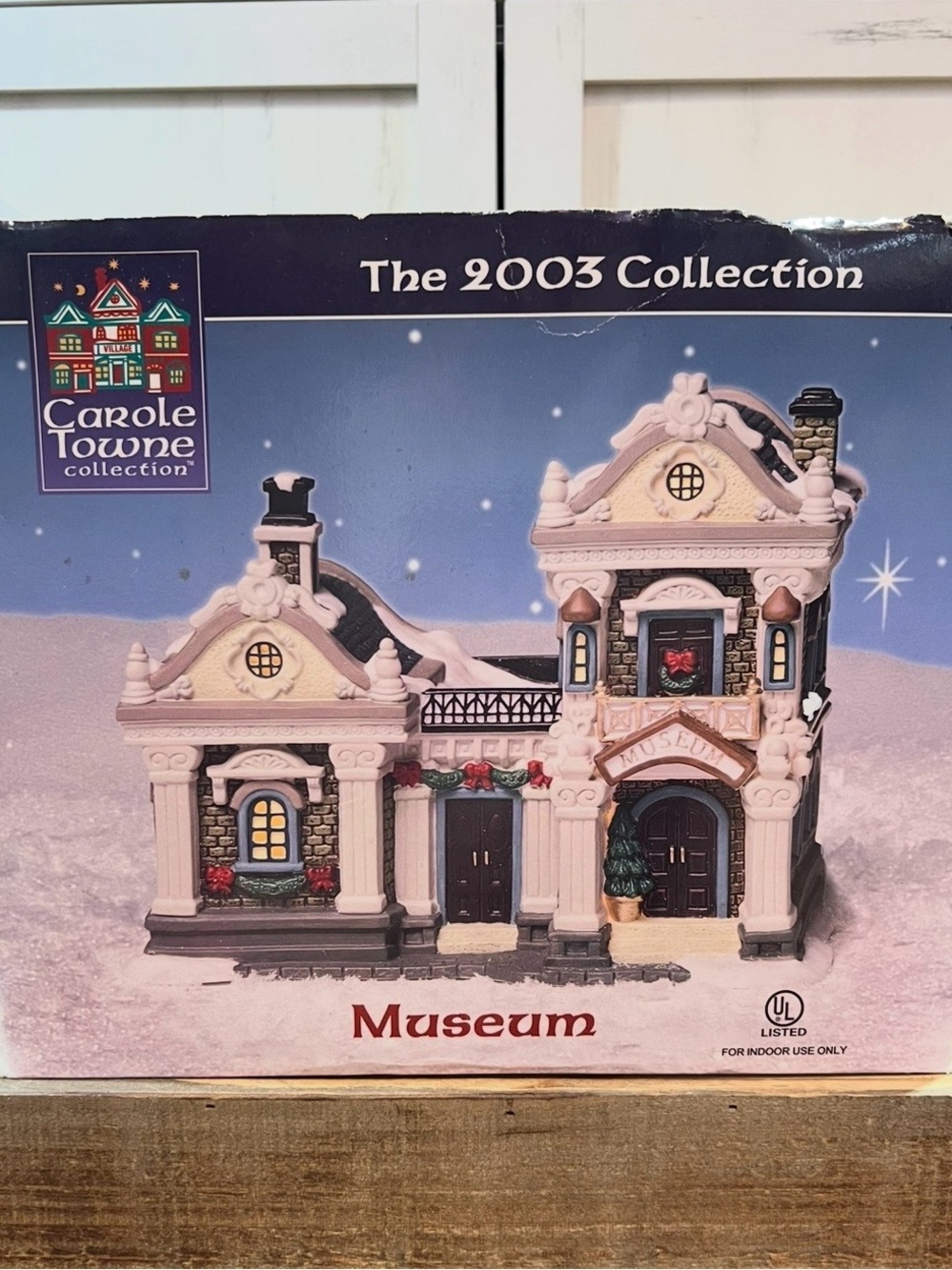 Lemax Carole Towne Collection 2003 Museum
Lighted Christmas Village In Box
